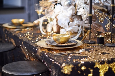 How to decoratie a festive New Year's eve table